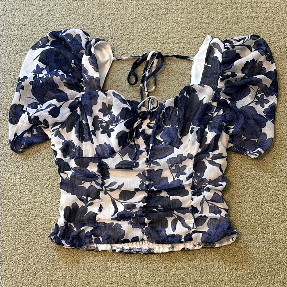 Blue floral top